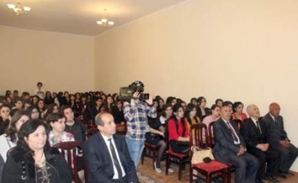 500 müəllim Bakıda iki məktəbə niyə yığışacaq? 500 müəllim Bakıda iki məktəbə niyə yığışacaq?